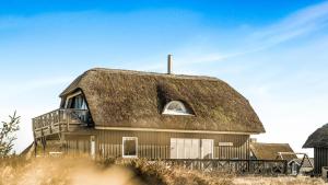 Romantic Thatched Cottage W Free Wifi Sj112