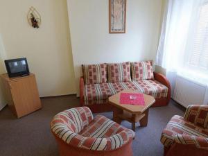 Hotel T-X