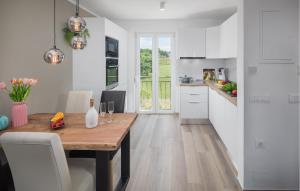 Beautiful Apartment In Porec With Wifi