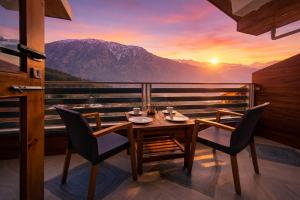 LN Grand Premium & Luxury Suites, Manali