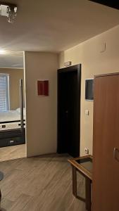 MTV Cribs Cozy Duplex & Free Parking