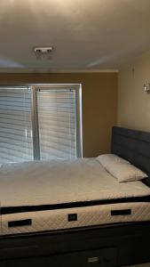 MTV Cribs Cozy Duplex & Free Parking