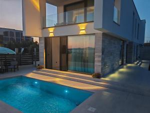 White Hills Villa