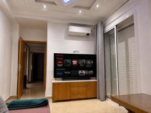 Appartement Familial Spacieux 7 Pers , Près Aéroport