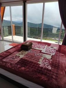 แสนสุข ภูทับเบิก