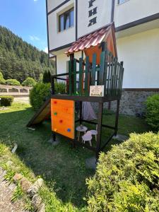 TRIIBRIA Guest house
