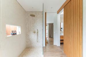 Villa Tomo by Pura Homes