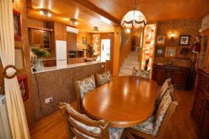 FOREST RETREAT Luxury Villas