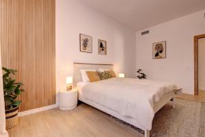 Villa close to the beach sea views