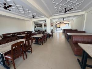Emporia comforts
