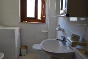 Sabbia e Mare, a Stones Throw from Lido Beach
