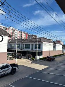 Newly renovated 3BR villa for 3-6 people in central Pattaya