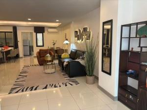 Newly renovated 3BR villa for 3-6 people in central Pattaya