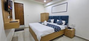 Hotel Apex Inn