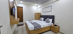 Hotel Apex Inn