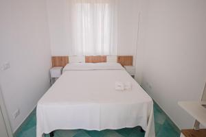 MaBI apartments -Bianca- nel porto turistico di Sciacca