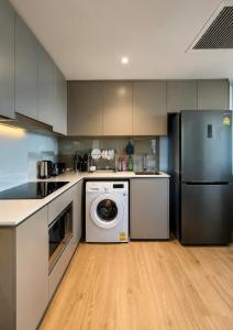 2 Bed Room Rare Unit With Bath Tub - Sea View