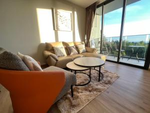 2 Bed Room Rare Unit With Bath Tub - Sea View