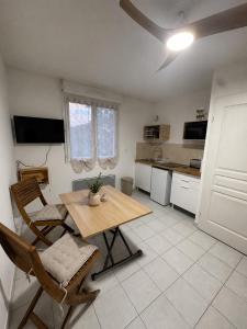 Studio meublé Résidence sécurisée avec parking