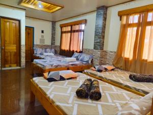 PineHouse Homestay - Sagada Town Proper!