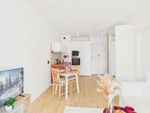 Rêve Apartment Jutrzenki 180 Balcony & AC by Solarento