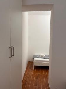 Apartment 960