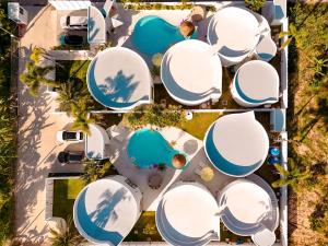 White Curve Villa