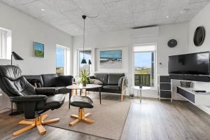 Fully Renovated Home W Terrace Free Wifi Sj439