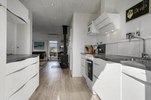 Fully Renovated Home W Terrace Free Wifi Sj439
