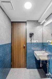 Tao A Cozy Private Room in Shared 3BHK