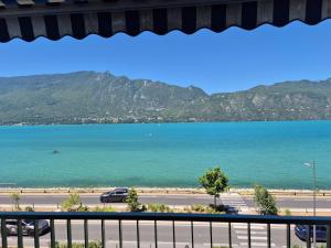 Best lake view Modern apartment
