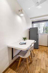 Sage - Cozy Chic Well-Equipped Studio in Bandra
