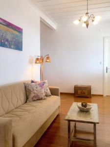 Spacious Apartment with Sea View in Tzamarelata - 90 m²