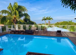 Maison spacieuse à Pointe-Noire avec piscine partagée 110 m²