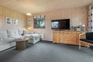Cozy Holiday Home Near Limfjord 6 Guests Sj-408
