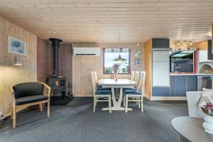 Cozy Holiday Home Near Limfjord 6 Guests Sj-408