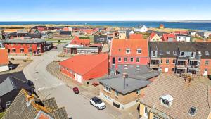 Total Renoveret Parcelhus Med Terrasse Og Beliggende Tæt Ved Vesterhavet Og Tæt Ved Indkøb Sj1046
