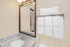 Double Room with Two Double Beds - Non-Smoking room in Super 8 by Wyndham Seville