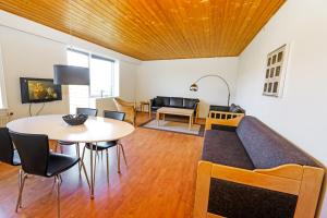 Holiday Apartm Near Prime Fishing Spots - Sj2348