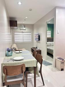 One bedroom Unit near Oakridge