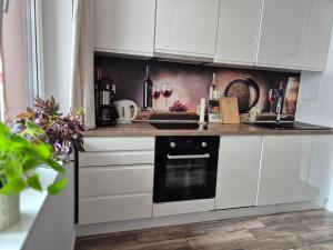 City Spot - 70m2 Modern Apartment with Balcony near Magnolia and Center