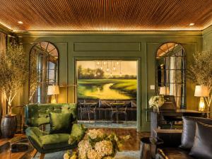 Cozy and quiet jewel box in historic neighborhood