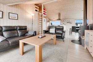 Holiday Home In Vrist Near North Sea Dunes Sj335