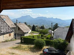 Cozy and Independent Studio with a View