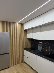 White Harmony Apartment