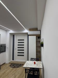 White Harmony Apartment