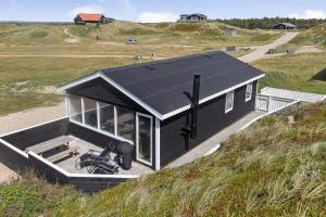 Charmerende Ferieperle Tæt På Vesterhavet Sj451