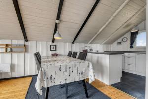 Holiday Home With Terrace And Dune View - Sj275