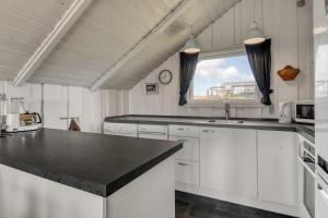Holiday Home With Terrace And Dune View - Sj275