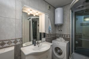 Aurora Apartment